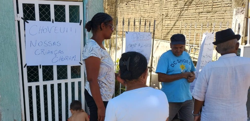 Moradores do Parque Camboriú, em Campinas, pedem providências contra alagamentos