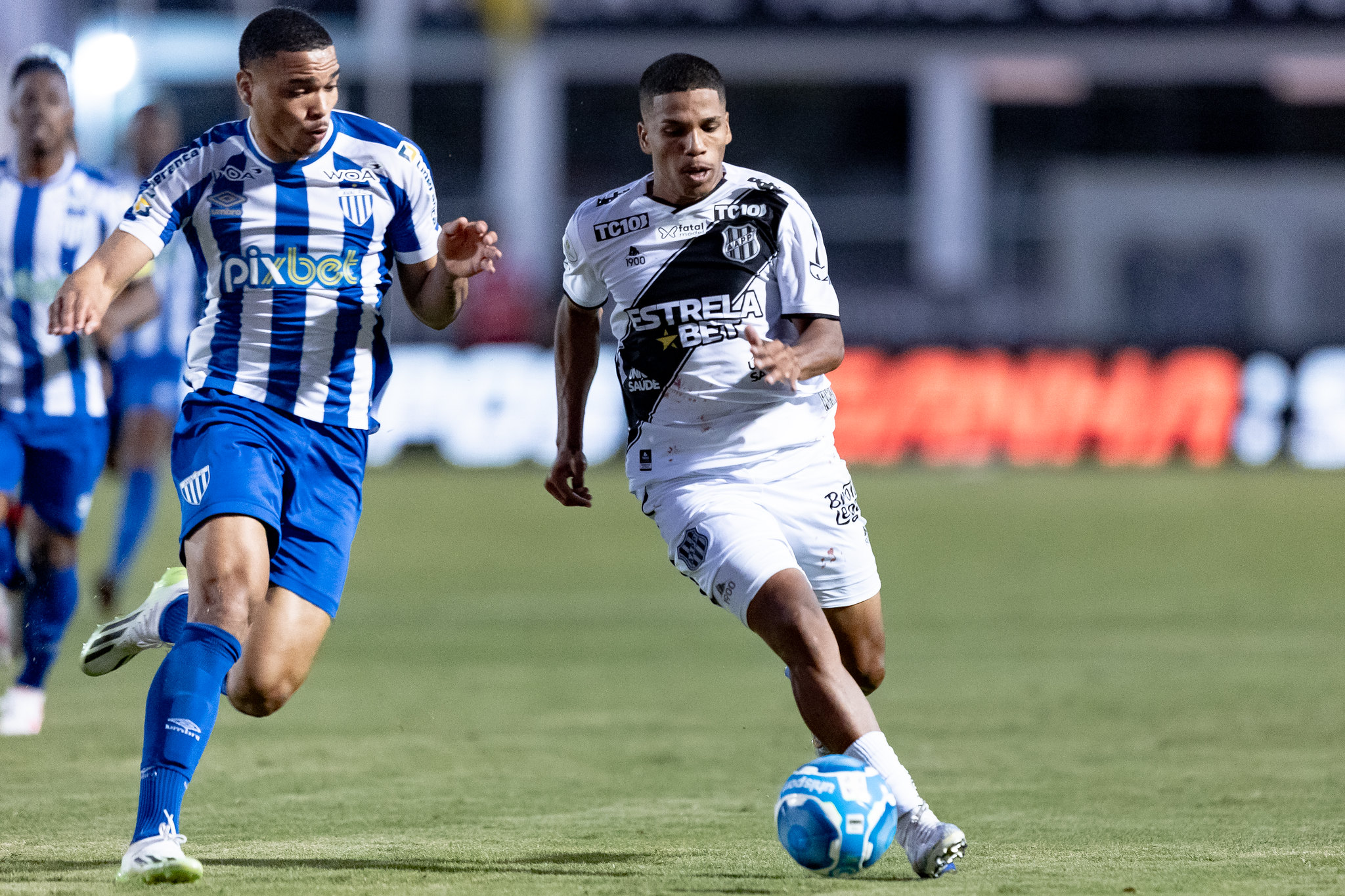 Ponte Preta confirma negociação de Eliel com o Cuiabá