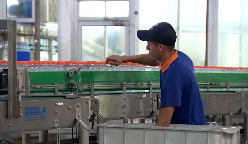 Procura por água mineral deve aumentar 40% durante o verão