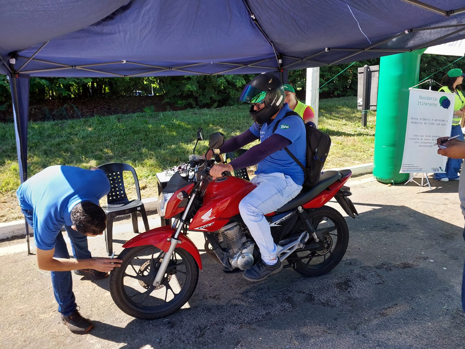 Acidentes com motos crescem 4,3% na SP-101; ação busca conscientização