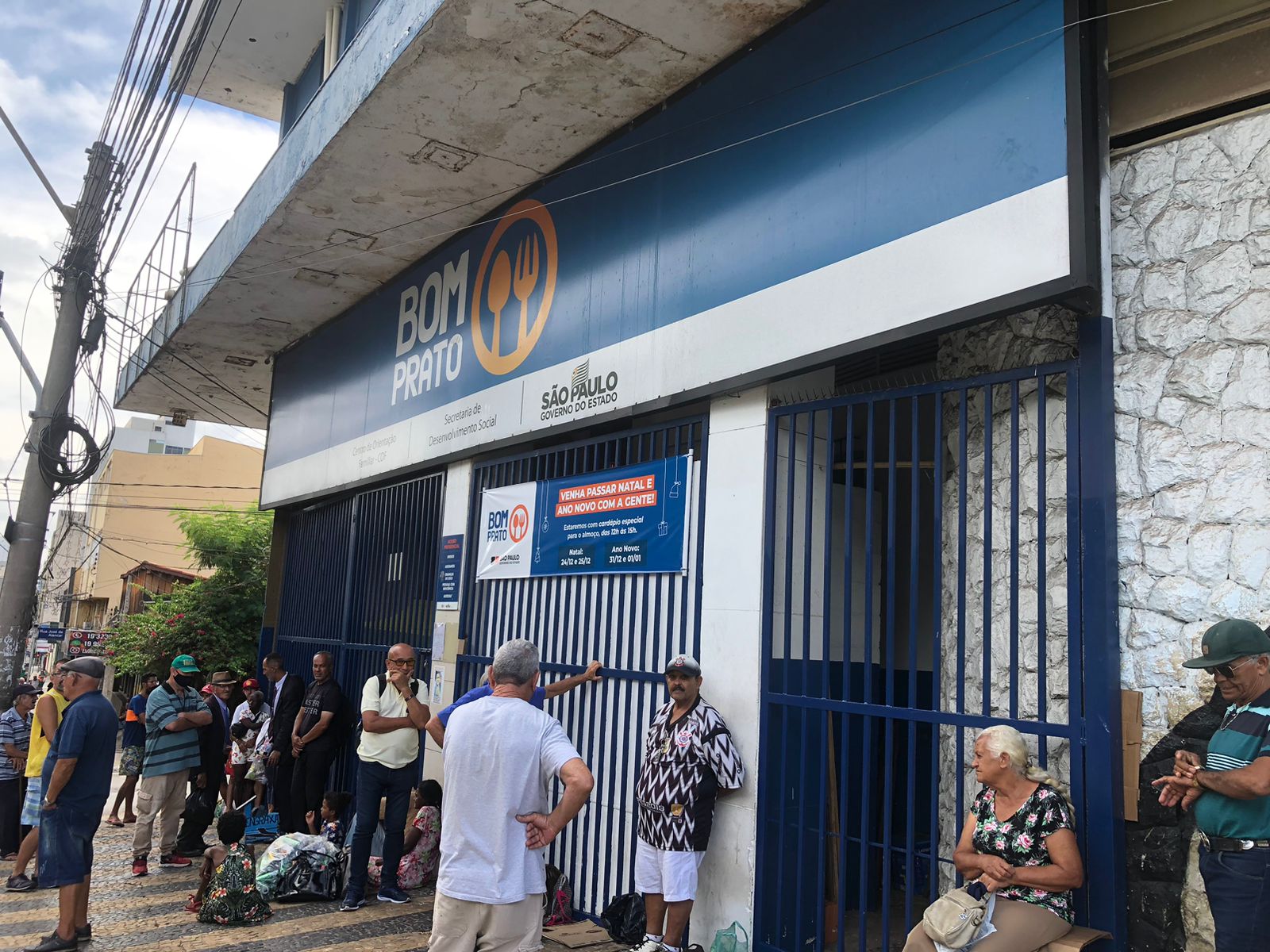 Almoço de Ano Novo é servido pela primeira vez no Bom Prato