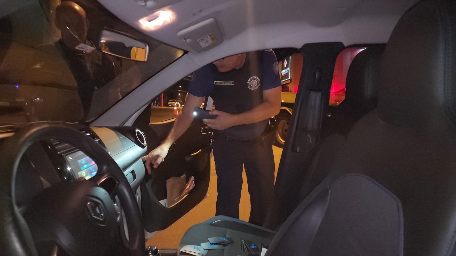 Dois são presos após roubo de carro em Limeira