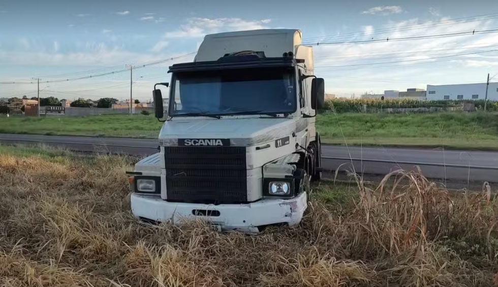 Dois são presos em Iracemápolis após furto de um caminhão trator