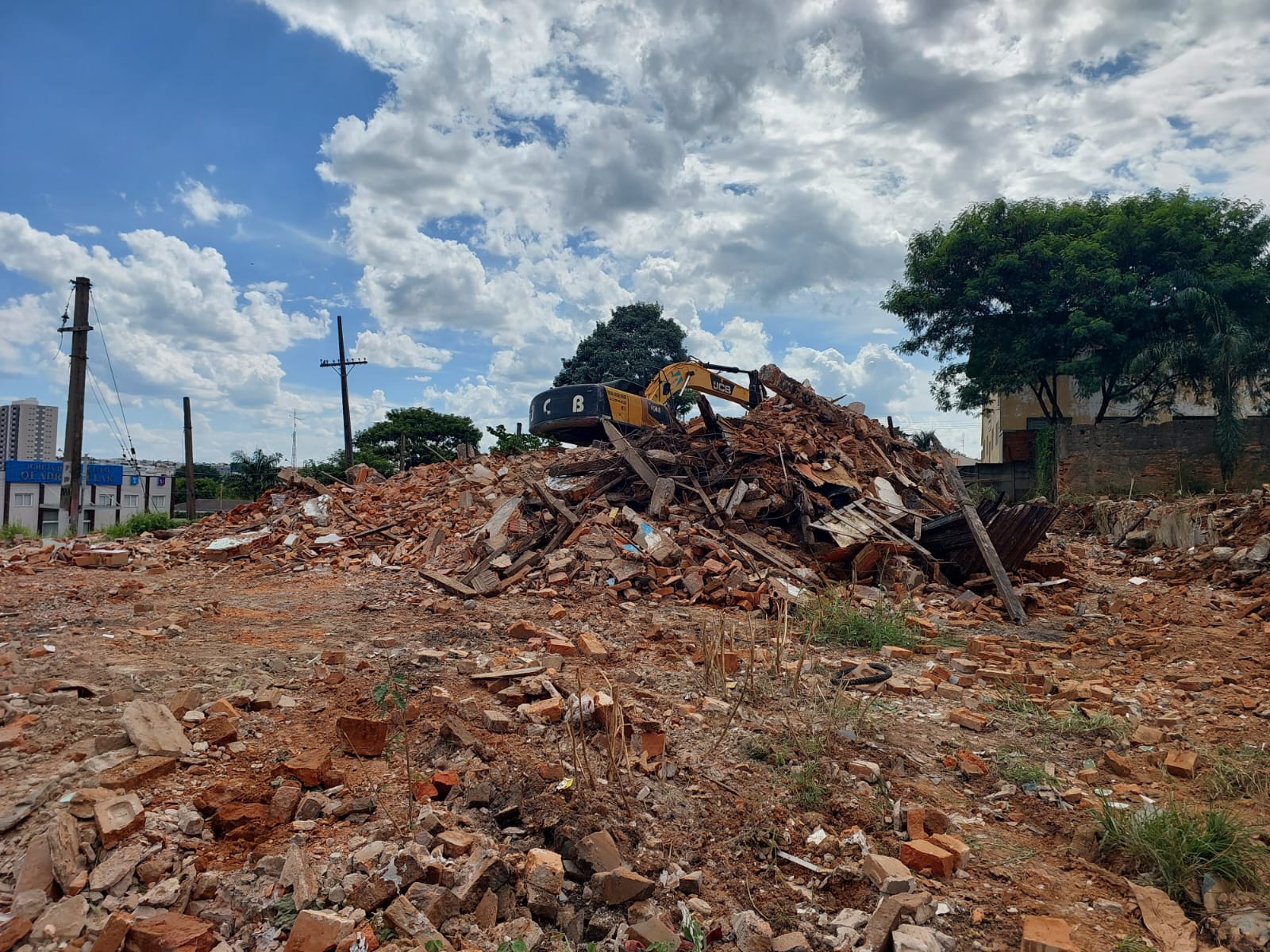 Prefeitura de Hortolândia assina alvará para viaduto na linha férrea da Av. Santana