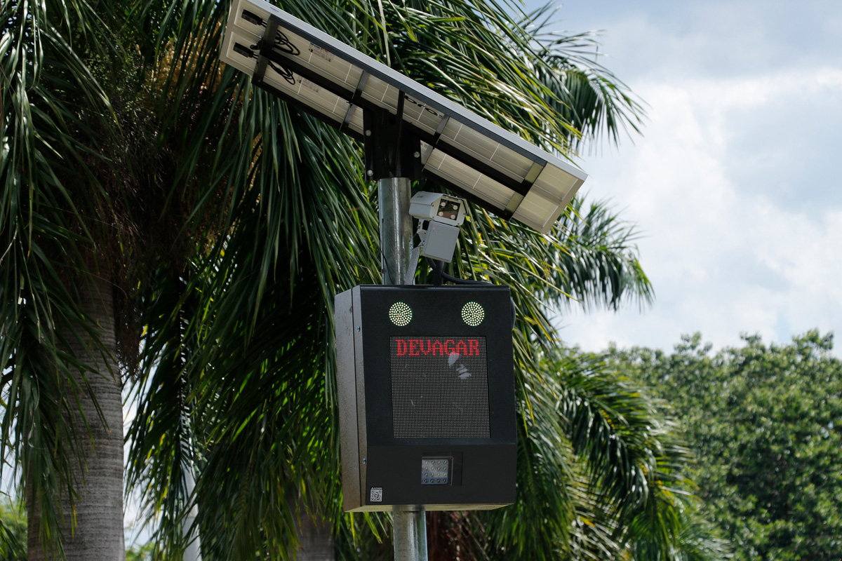 Jaguariúna instala lombadas eletrônicas após convênio com o Detran-SP 