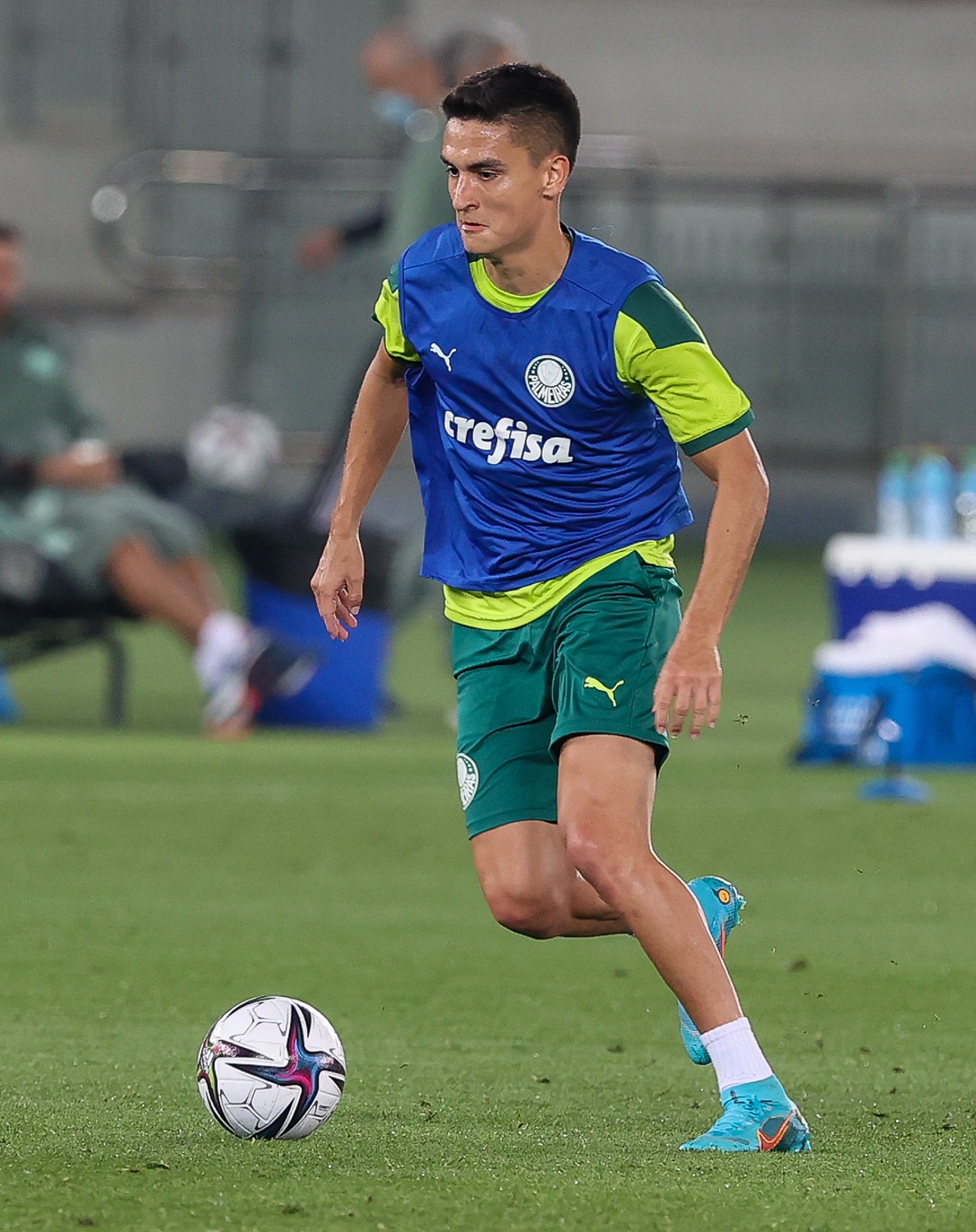 Palmeiras encaminha saída de meio-campo Atuesta