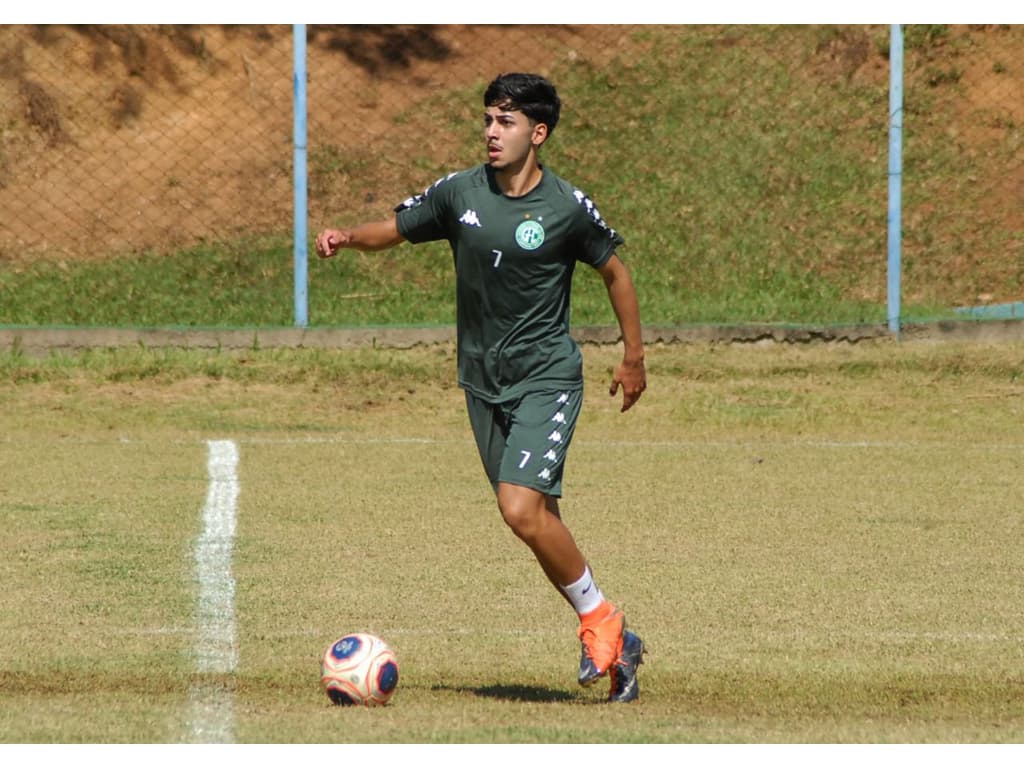 Titular do meio-campo do Guarani, Matheus Couto projeta duelo contra o Corinthians na Copinha