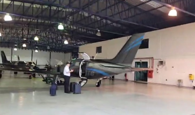 Vídeo mostra tempo fechado antes de avião que caiu em MG decolar em Campinas