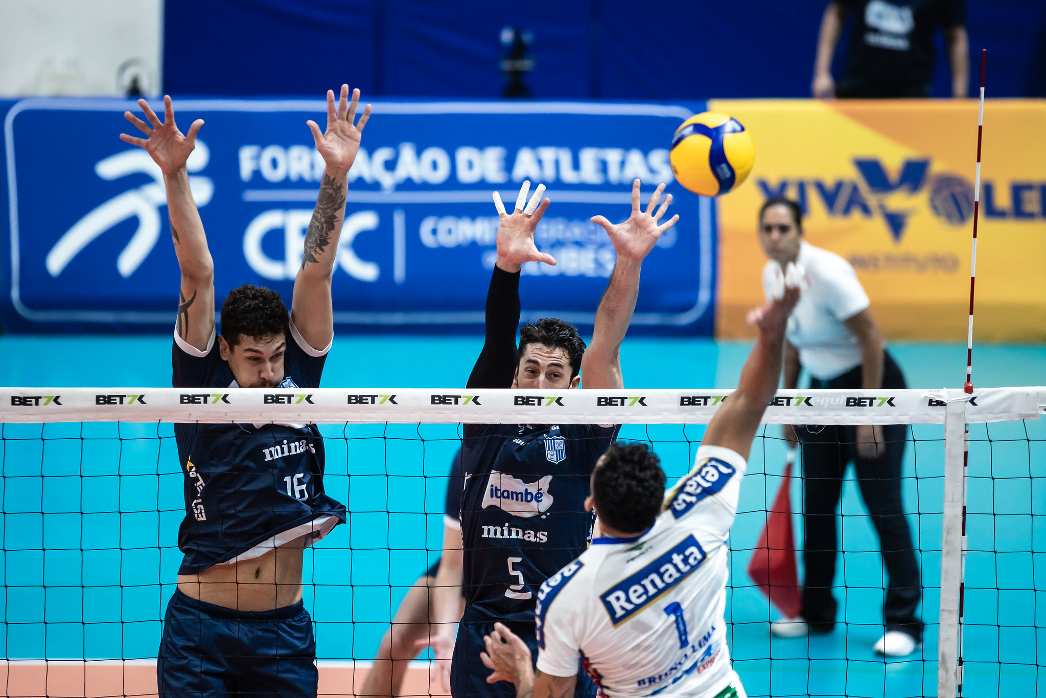 Vôlei Renata perde para o Minas, mas garante vaga na Copa Brasil de vôlei