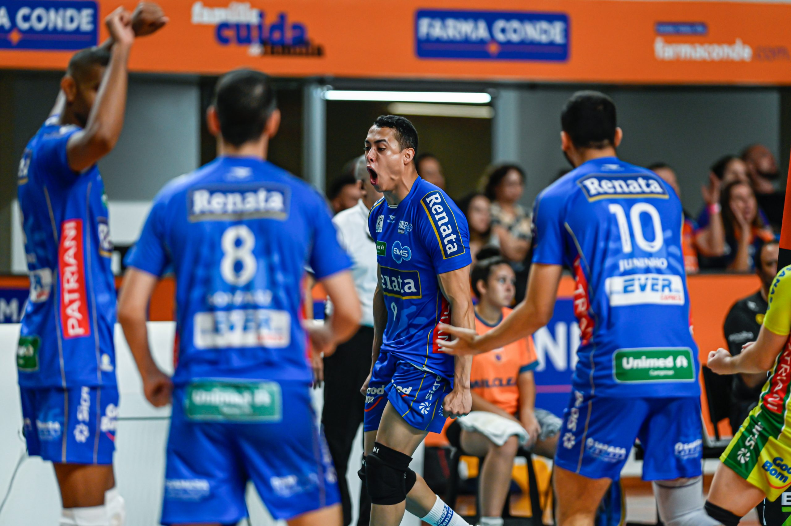 Vôlei Renata vence São José e garante vaga na semifinal da Copa Brasil