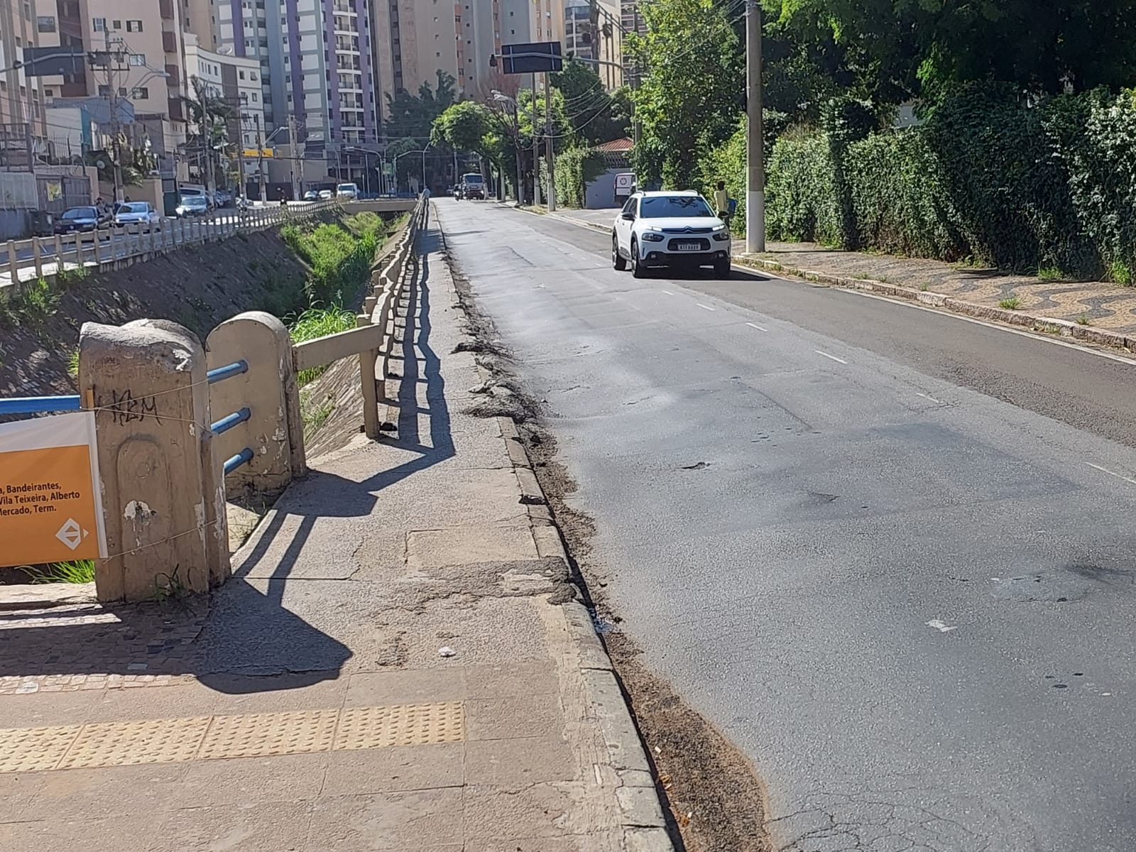 Obra de recapeamento interdita trecho da Anchieta mais uma vez