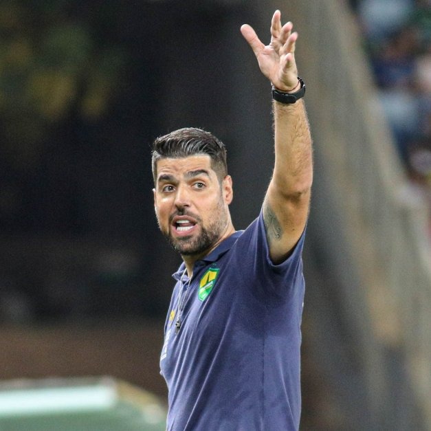 Antônio Oliveira é confirmado como treinador do Corinthians por diretor