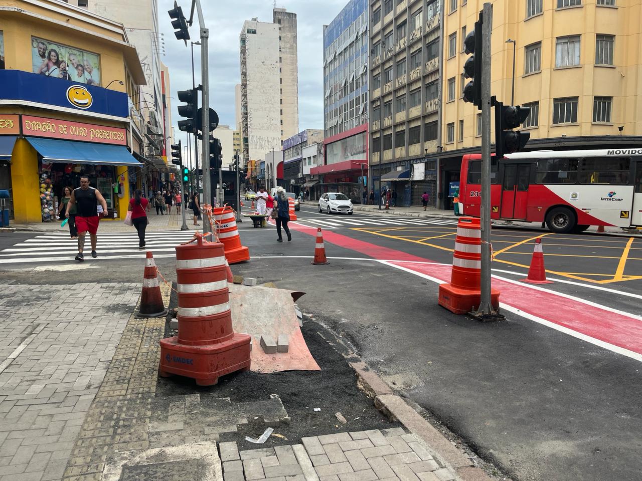 Após 12 meses, Emdec afirma que obra está no cronograma