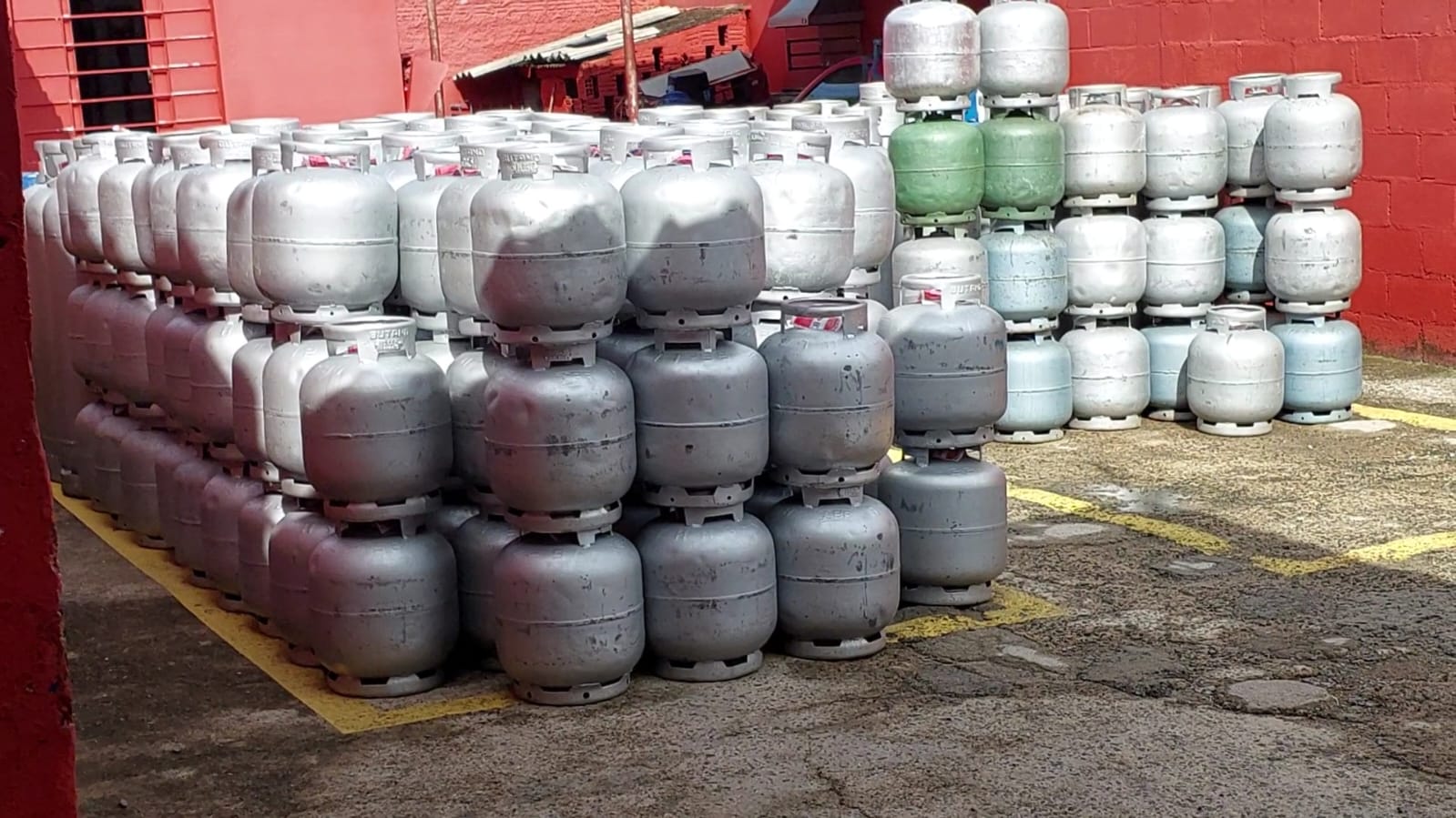 Aumento do ICMS faz consumidores temerem ‘efeito cascata’ em produtos e serviços