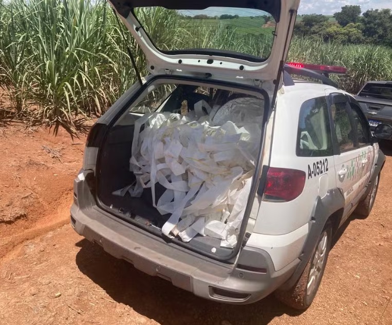 Pai e filho são presos em flagrante após soltar balão em Ipeúna