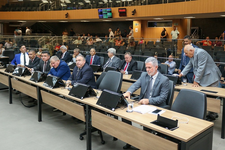 Câmara aprova criação de 420 vagas de agente administrativo na prefeitura