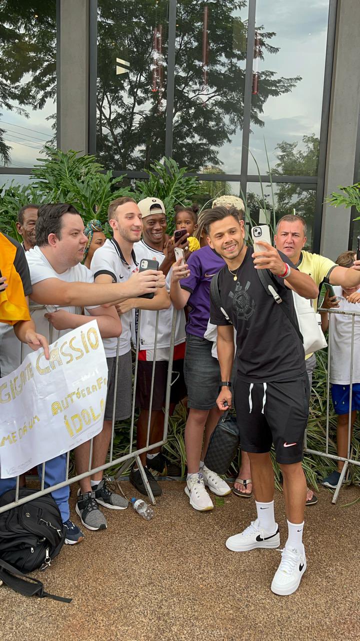 Corinthians tem desfalques para esta noite contra o Botafogo-SP no Santa Cruz