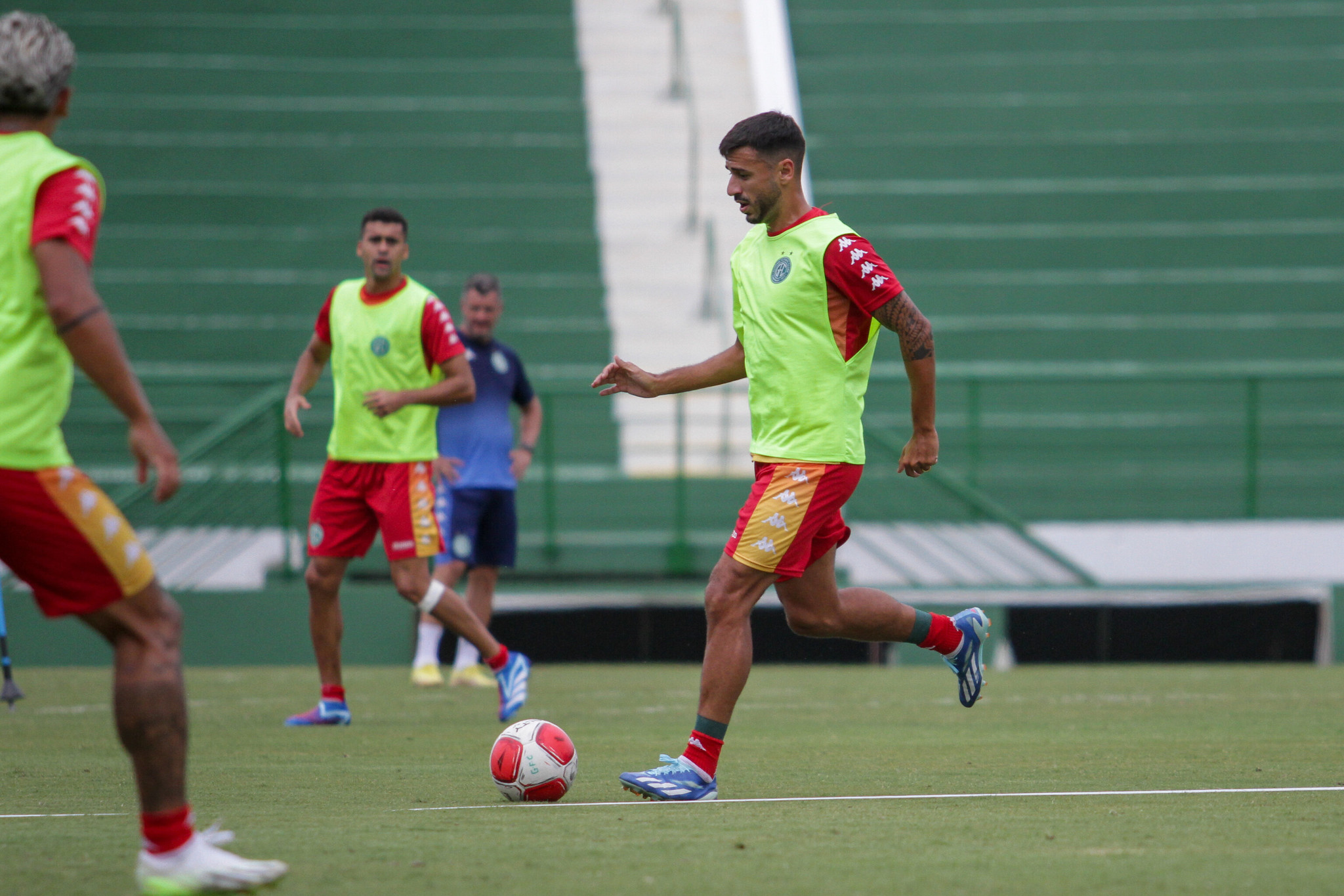 Em busca da reabilitação no Paulista, Guarani enfrenta o Santos na Vila Belmiro