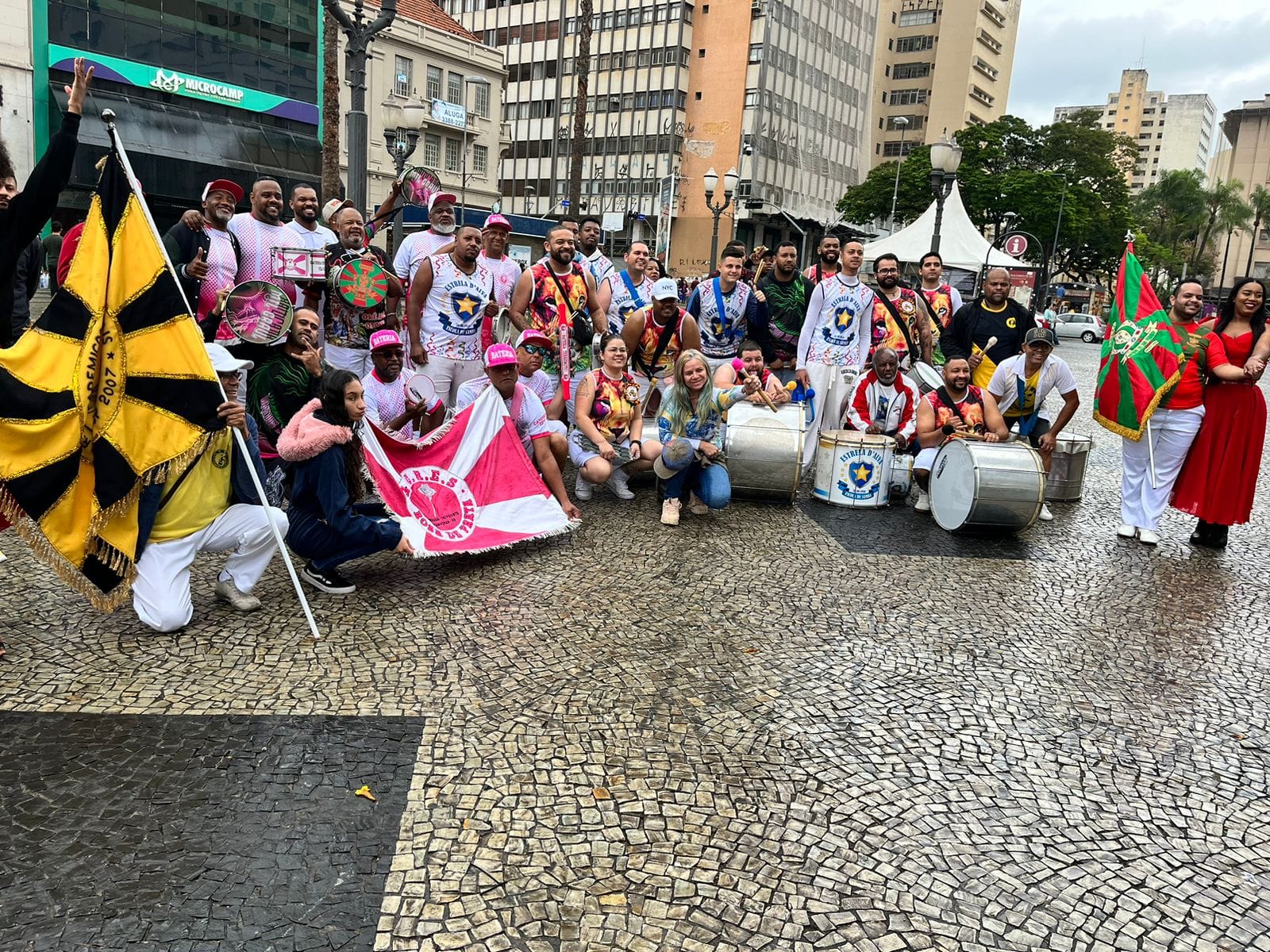 Especial: Há nove anos sem desfile, volta das escolas de samba segue indefinida