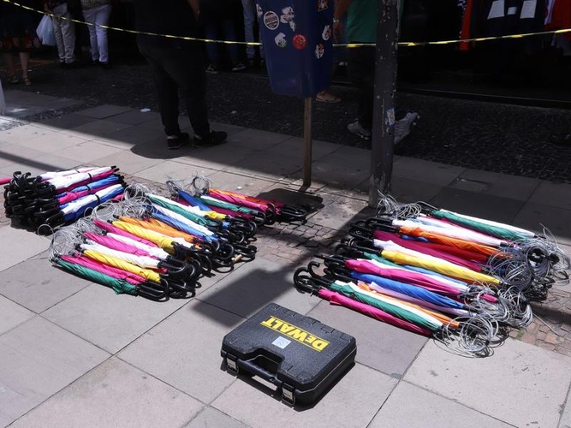 Emdec assume manutenção dos guarda-chuvas da 13 de maio