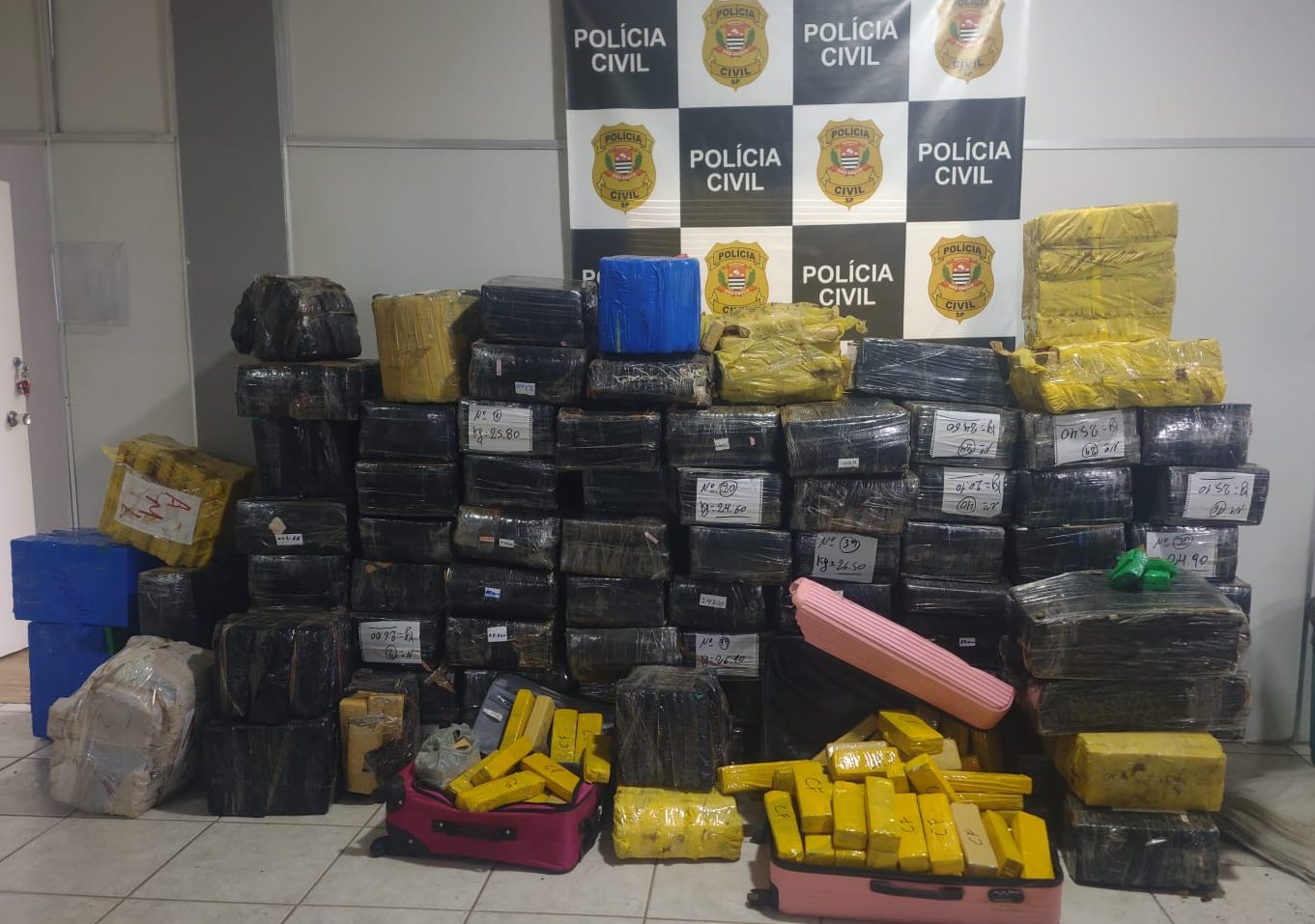 Polícia Civil apreende 2,5 toneladas de maconha que seriam traficadas em Campinas