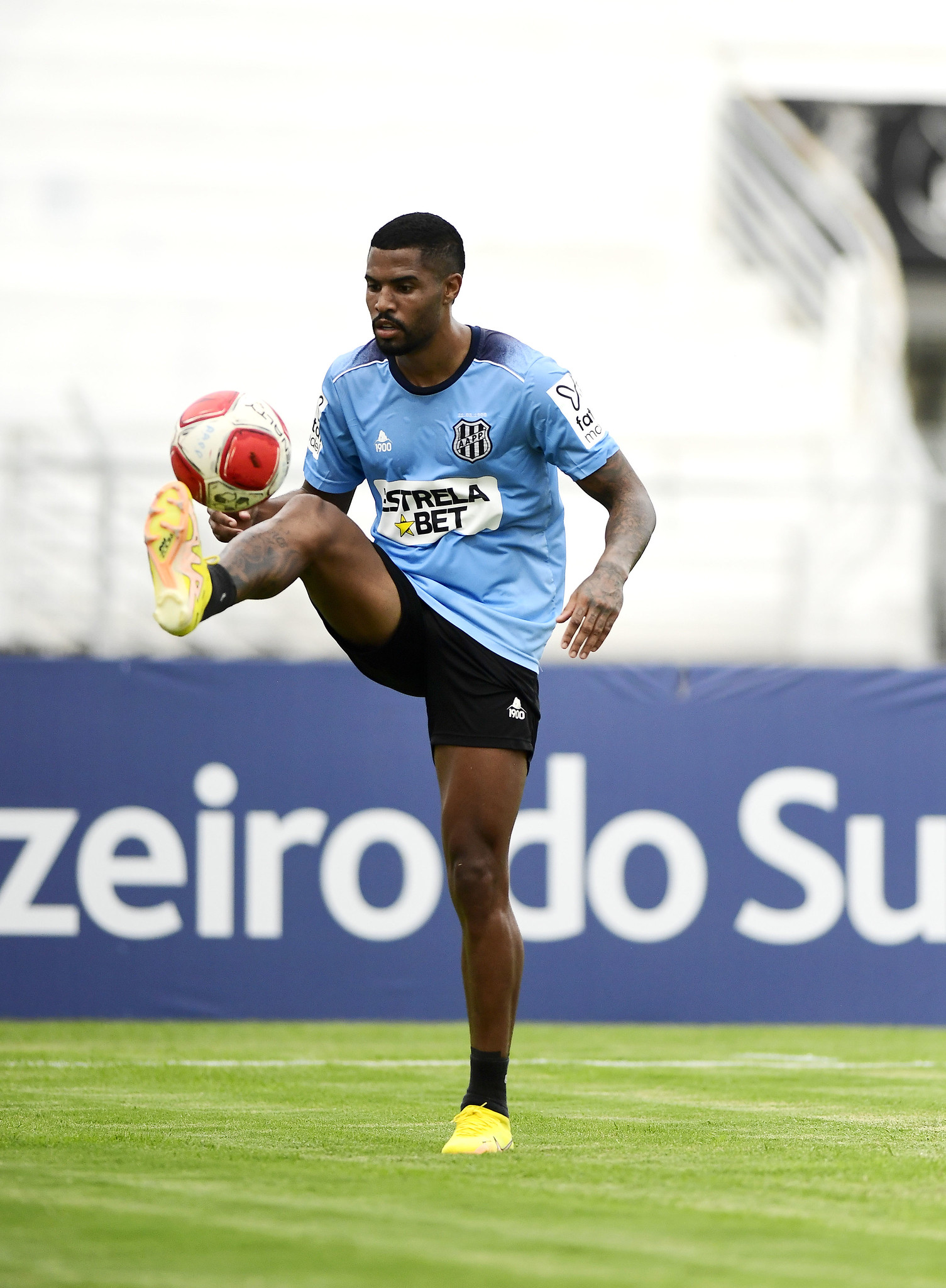 Ponte Preta inscreve Dudu Scheit e Gabriel Novaes no Paulistão
