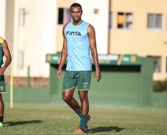 Brigatti confirma inscrição de atacante para duelo contra o Palmeiras