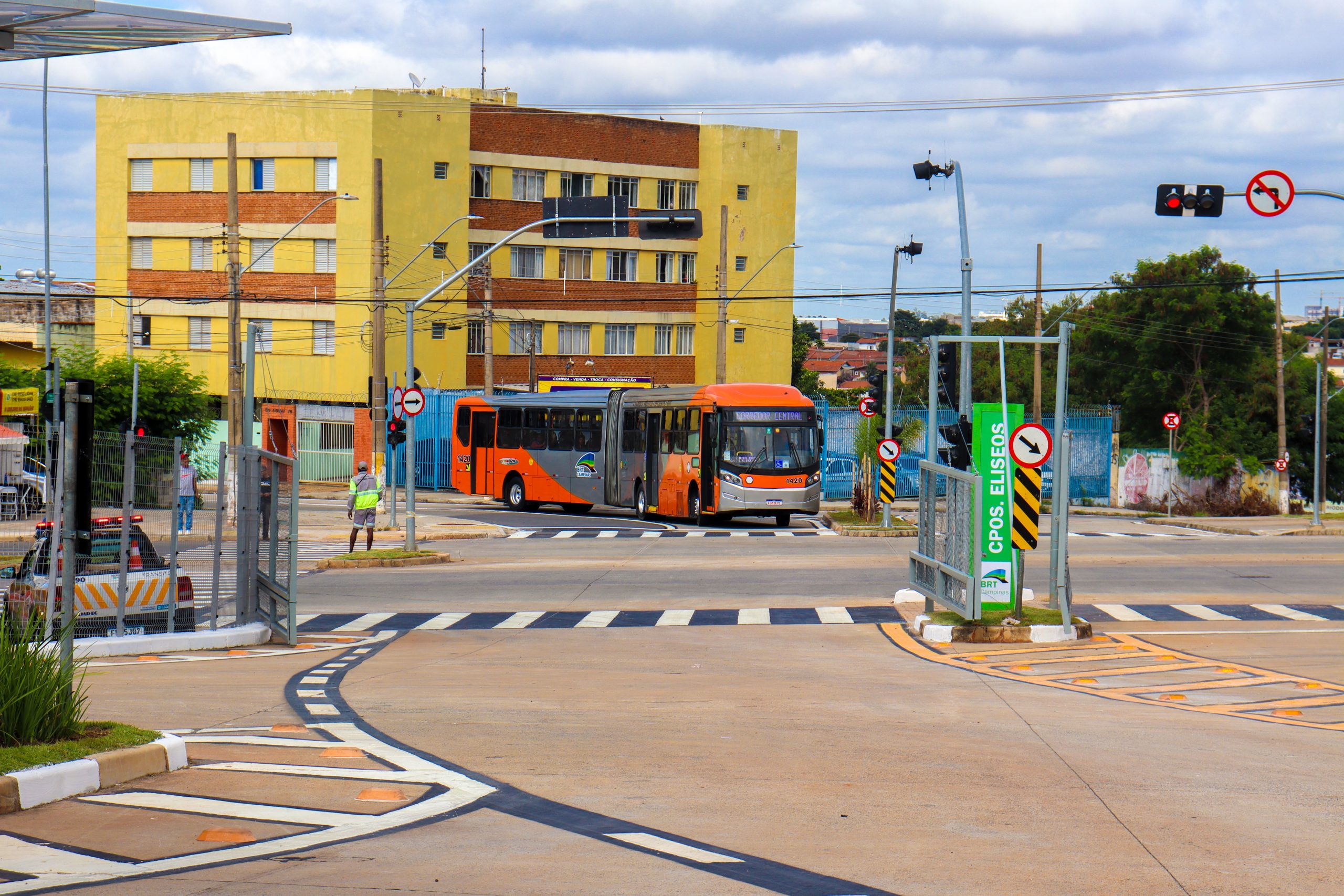 Emdec amplia número de ônibus em três linhas BRT a partir de hoje