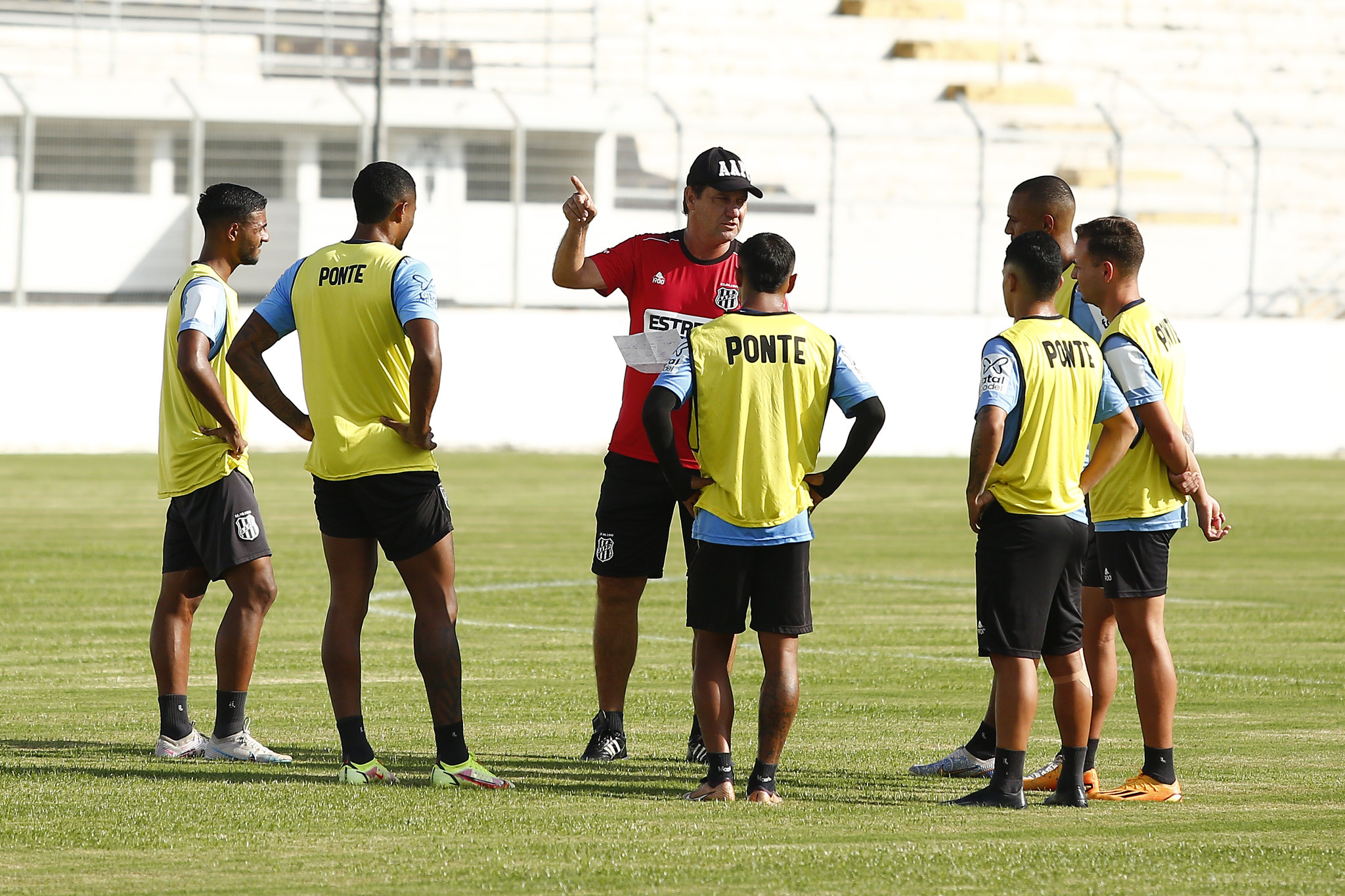 Com expectativa de reforços, Ponte Preta se reapresenta para disputa da Série B