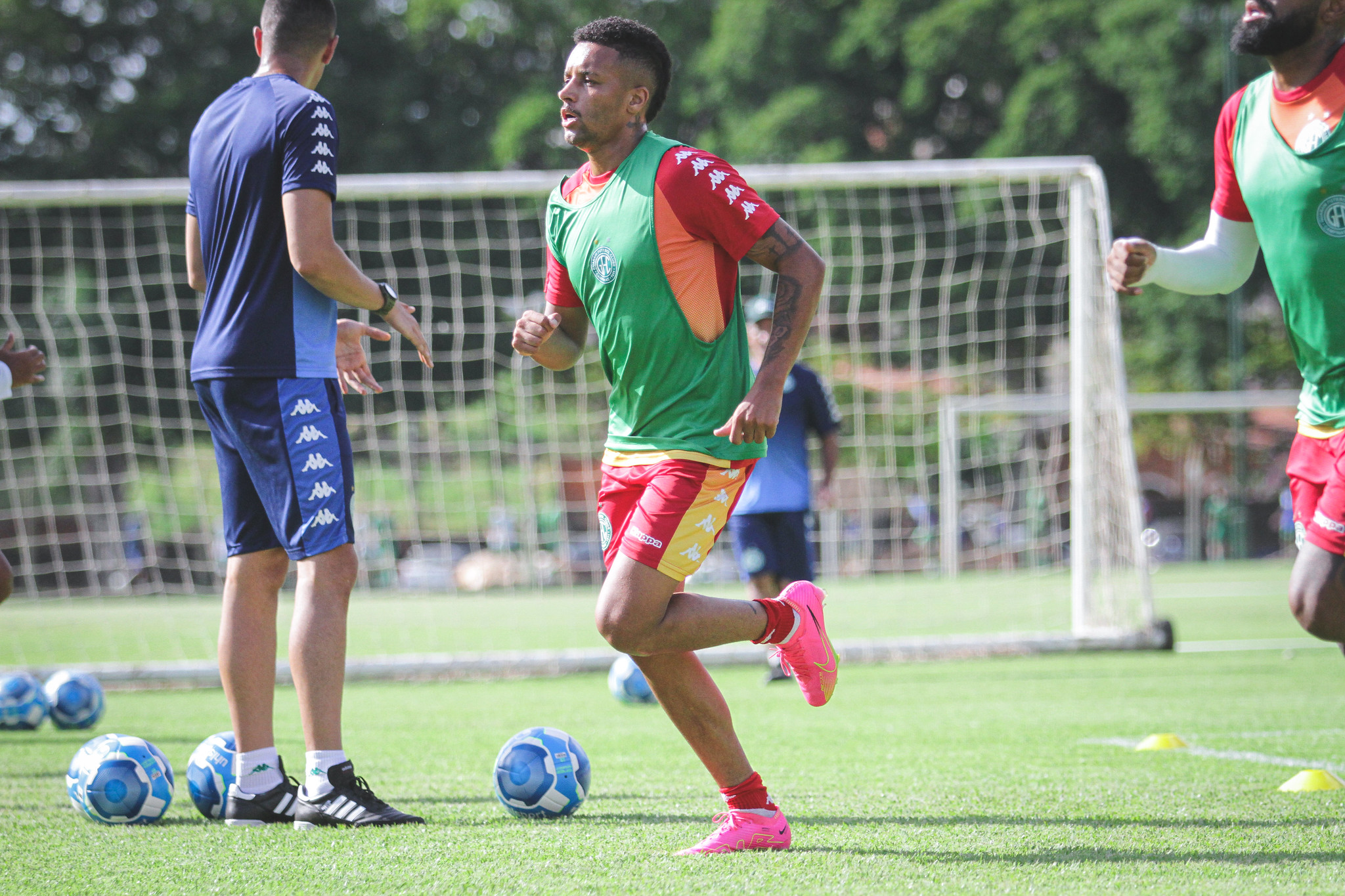 De volta ao Brasil, Bruno Oliveira fala de acerto com o Bugre: “O Guarani dispensa comentários”