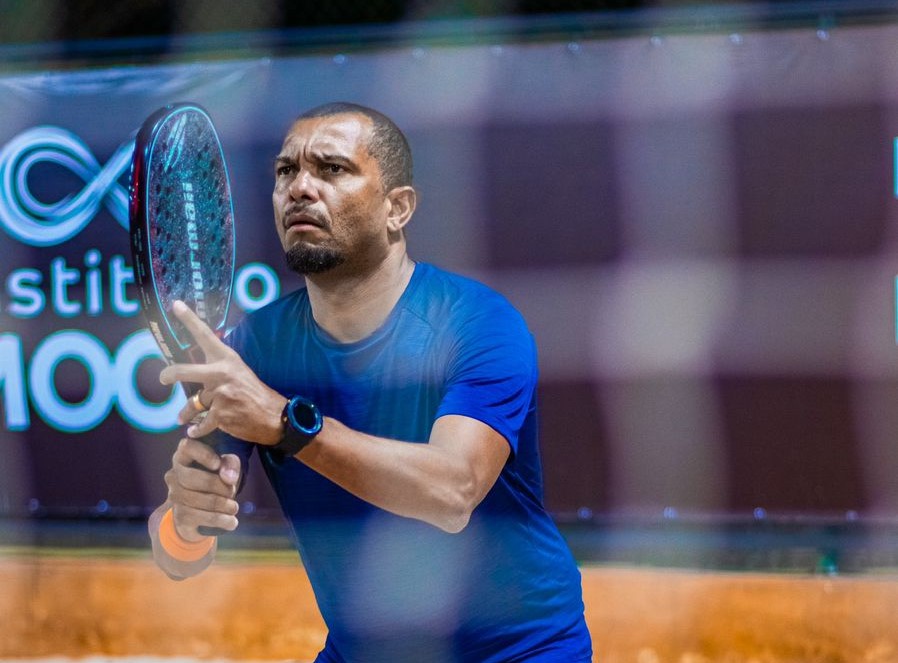 Ex-atacante Amoroso disputa etapa de Paulínia do Circuito Beach Tennis