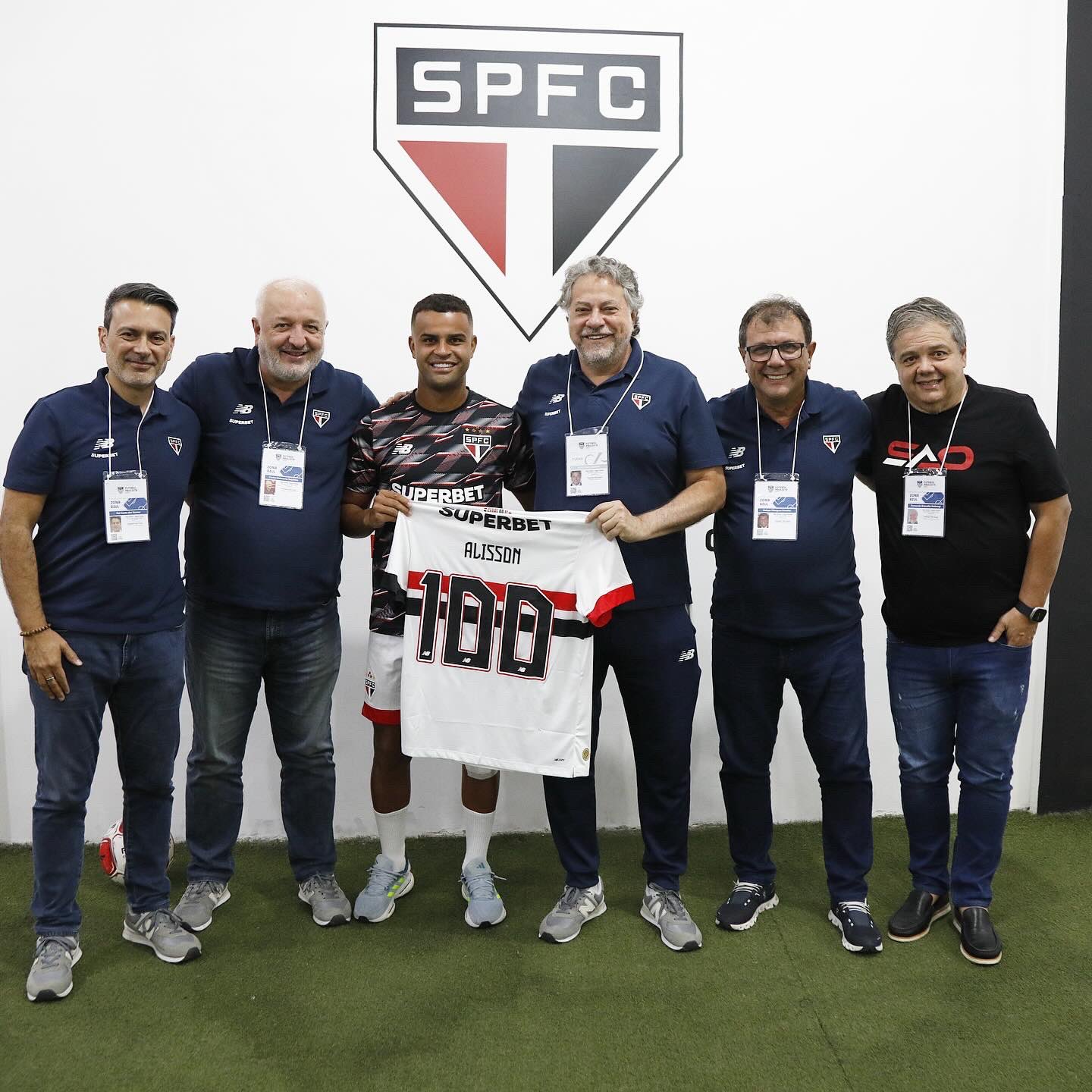 São Paulo é multado por não liberar sala de entrevistas ao Palmeiras