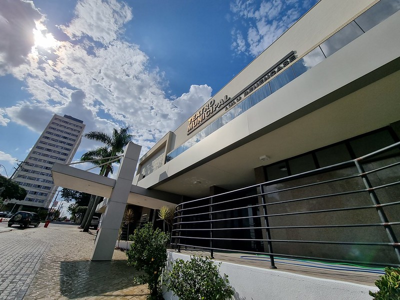 Teatro Municipal de Americana recebe a peça infantil “Os Três Porquinhos”