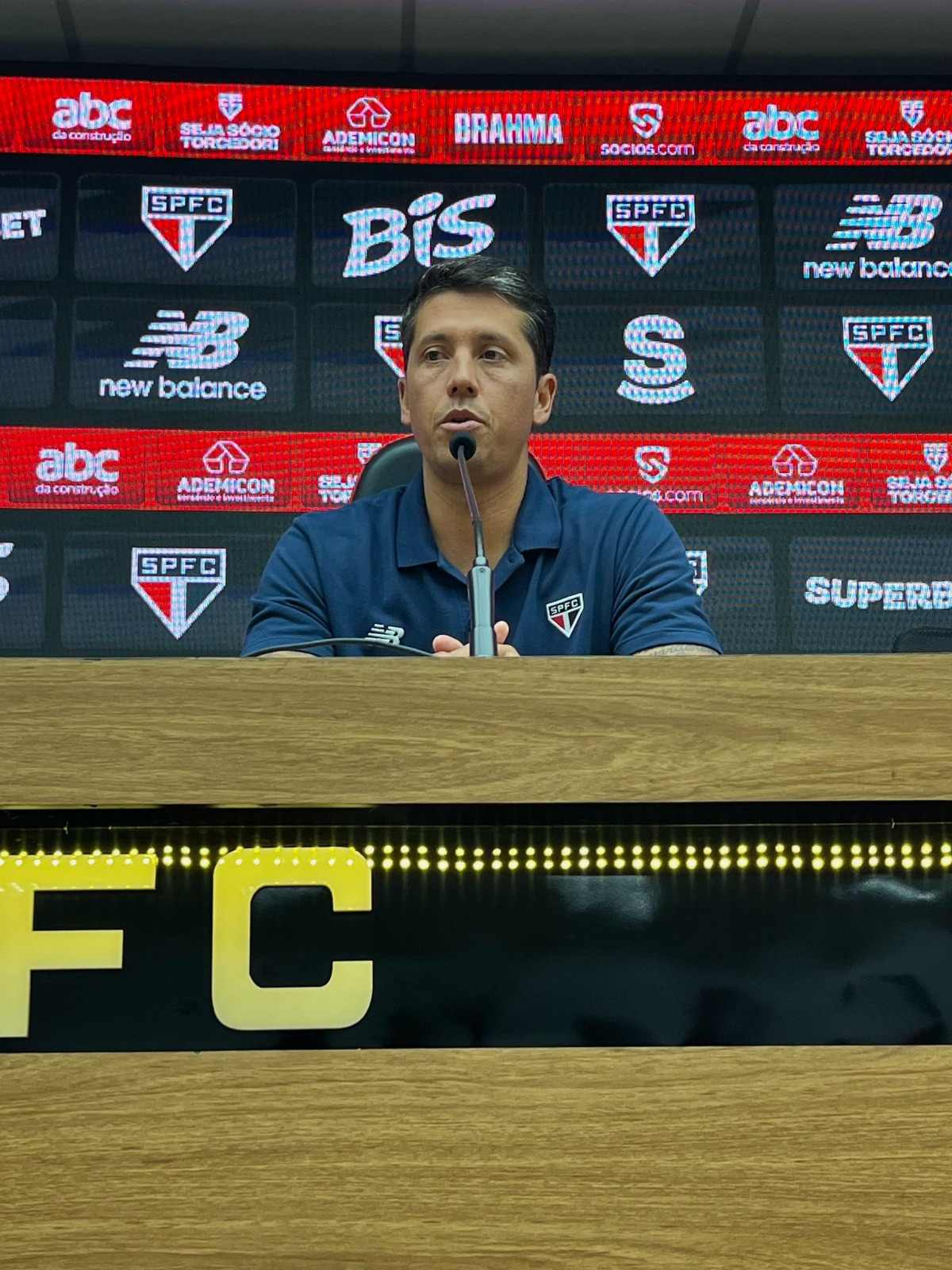 Após derrota para o Flamengo, Thiago Carpini é demitido do São Paulo