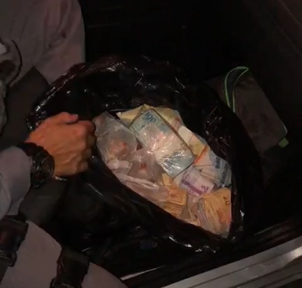 Baep apreende mais de R$ 100 mil com traficante de drogas em Piracicaba