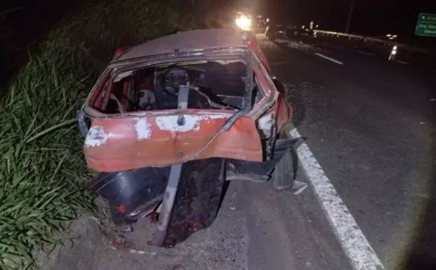 Carros batem e criança de dois anos é arremessada para fora em Arthur Nogueira