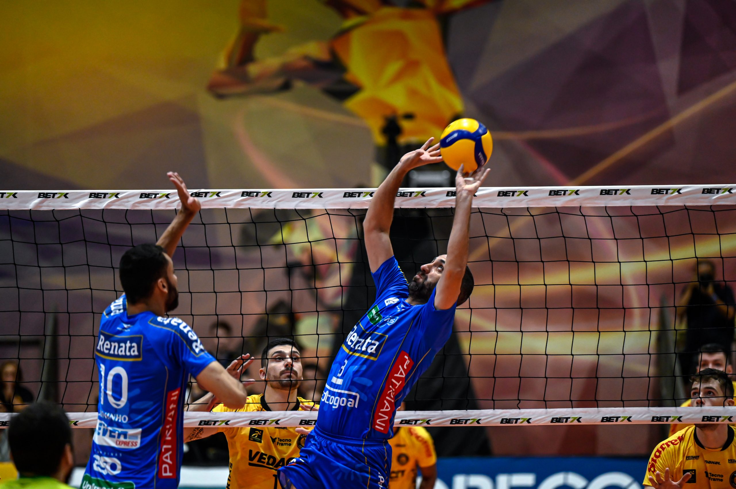 CBV define datas e horários do duelo entre Vôlei Renata e Guarulhos pela semifinal da Superliga