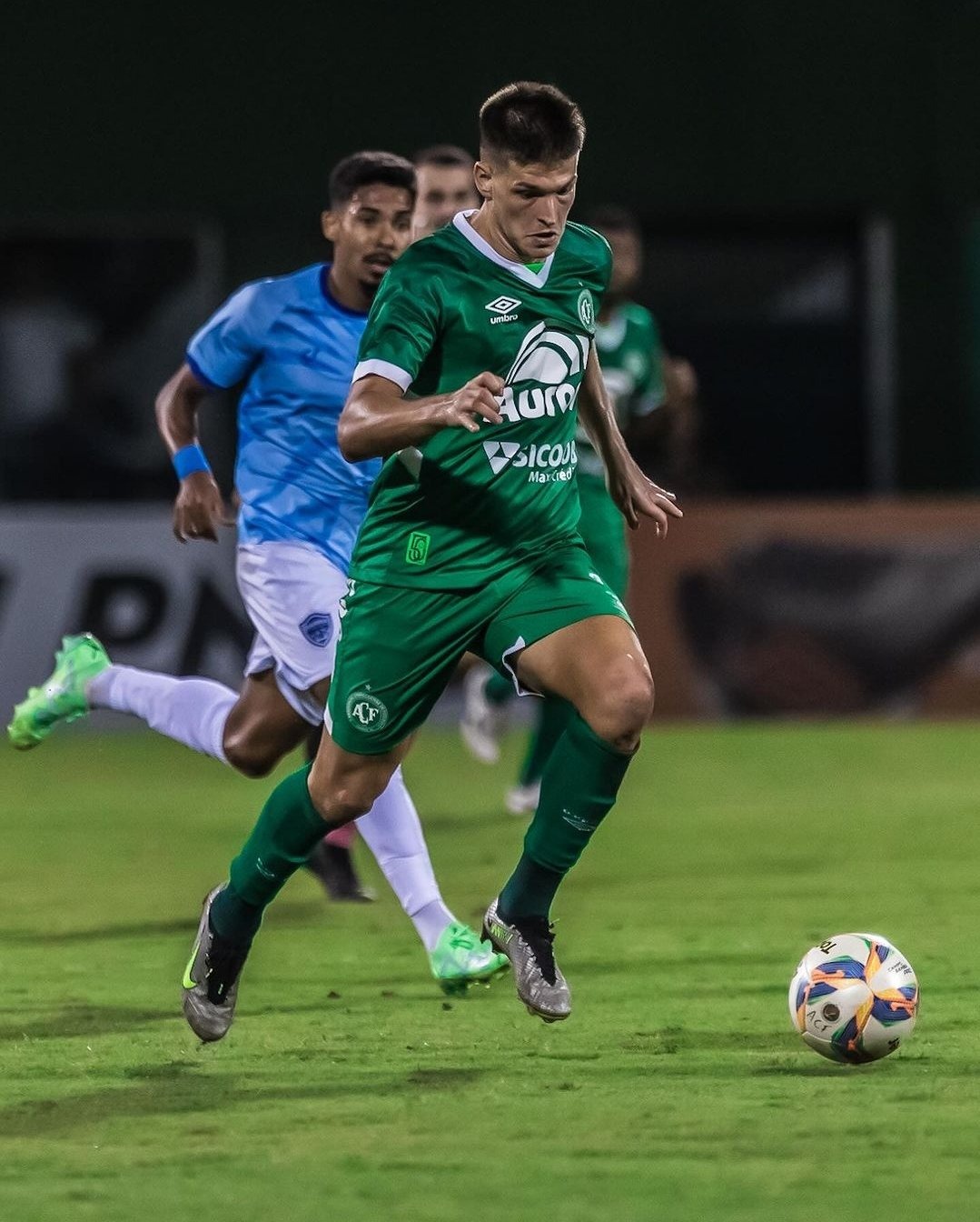 Chapecoense não conta com artilheiro Perotti para enfrentar o Guarani