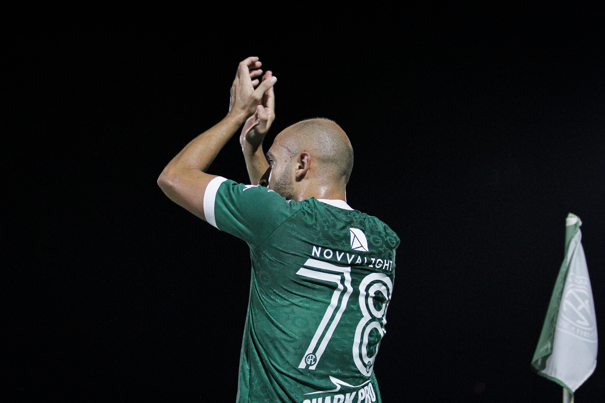 Guarani confirma saída do meia Régis para o Goiás