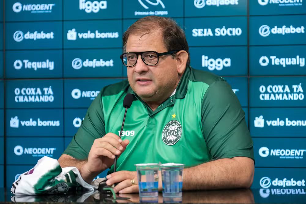 Coritiba estreia contra a Ponte Preta sem novidades na equipe