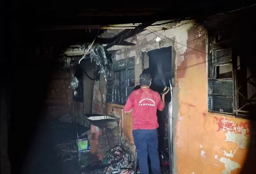 Criança é internada após ter 20% do corpo queimado em incêndio 