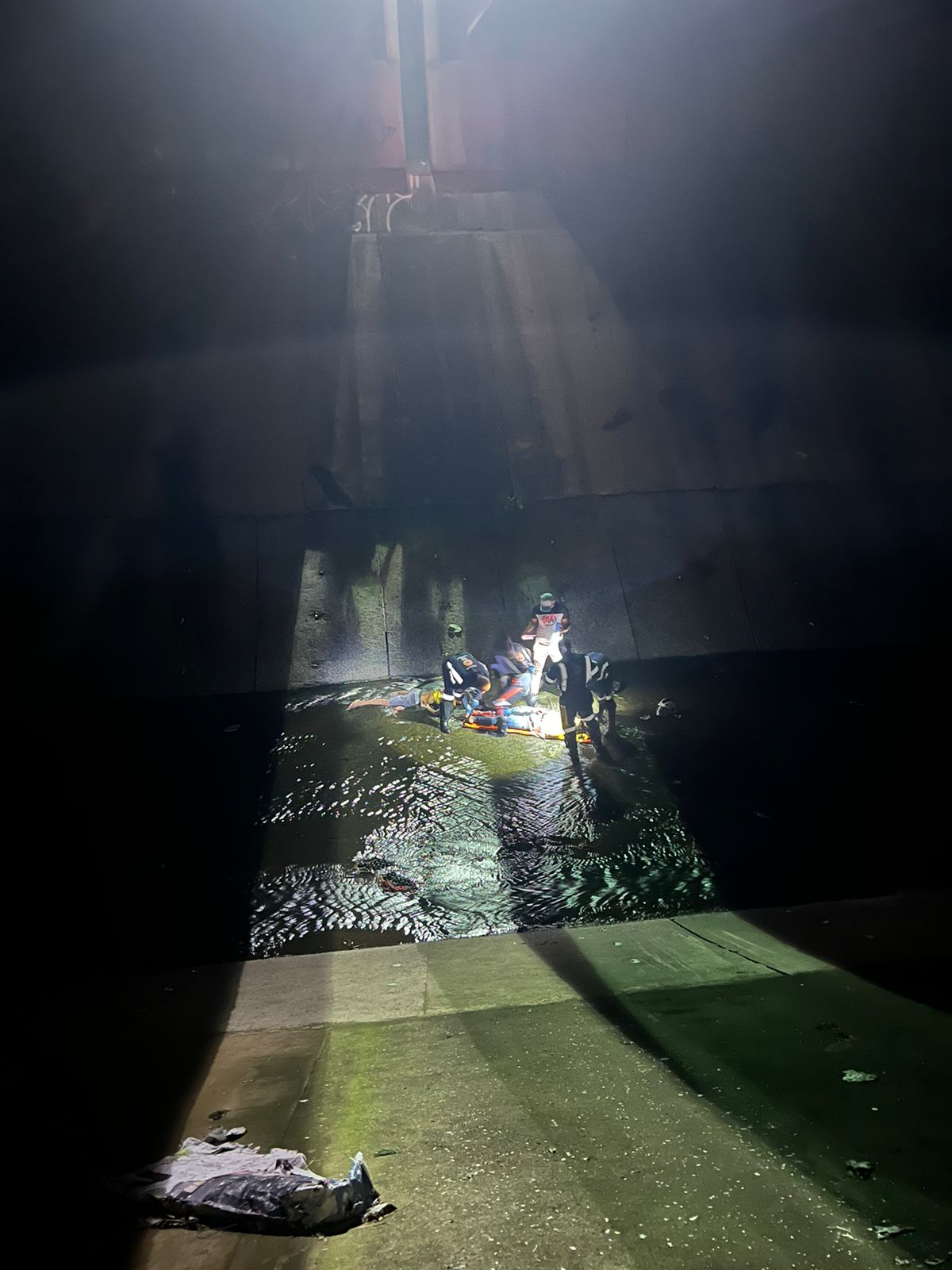 Duas pessoas morrem após colisão de motos na Prestes Maia