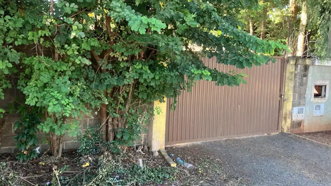 Homem morre e três ficam feridos após tiroteio durante festa em chácara