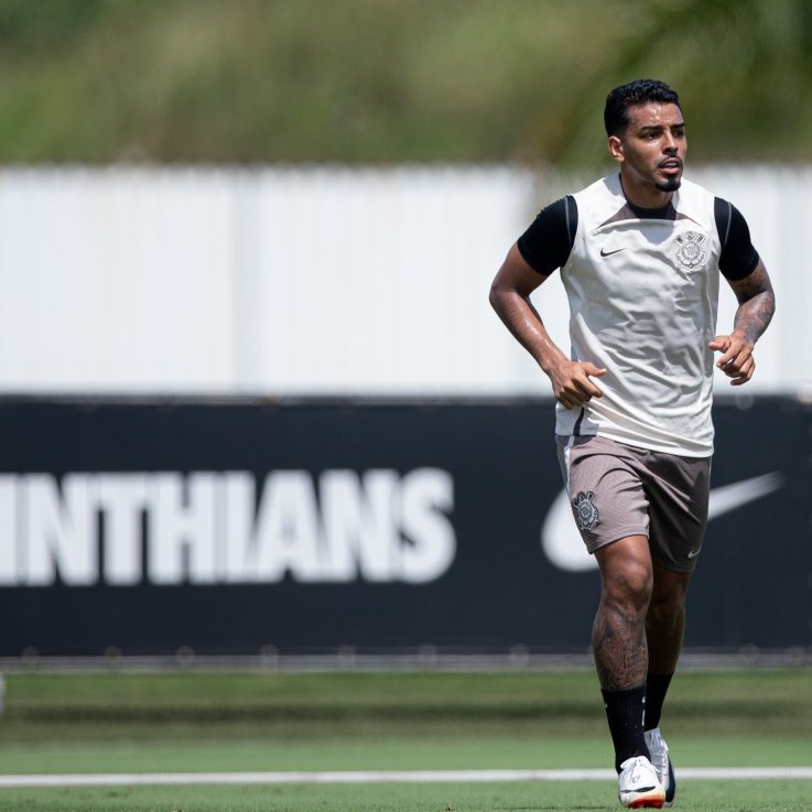 Matheus Bidu ganha sobrevida no Corinthians com a chegada de António Oliveira