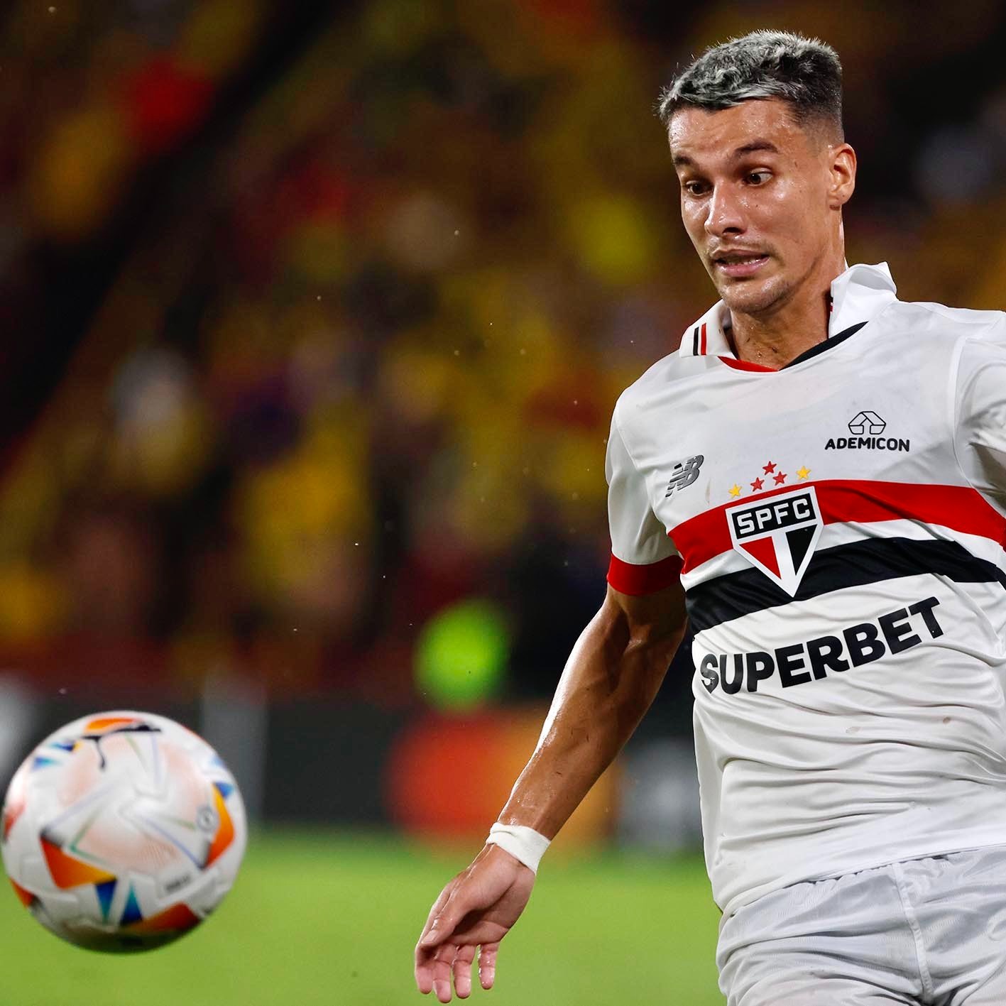 São Paulo não terá mudanças para clássico desta noite contra o Palmeiras