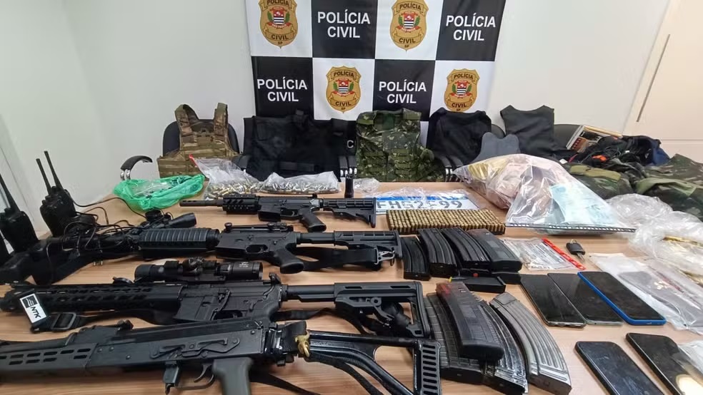 Suspeito de ataque a banco e carros-fortes morre em confronto com a PM; outros 2 são presos