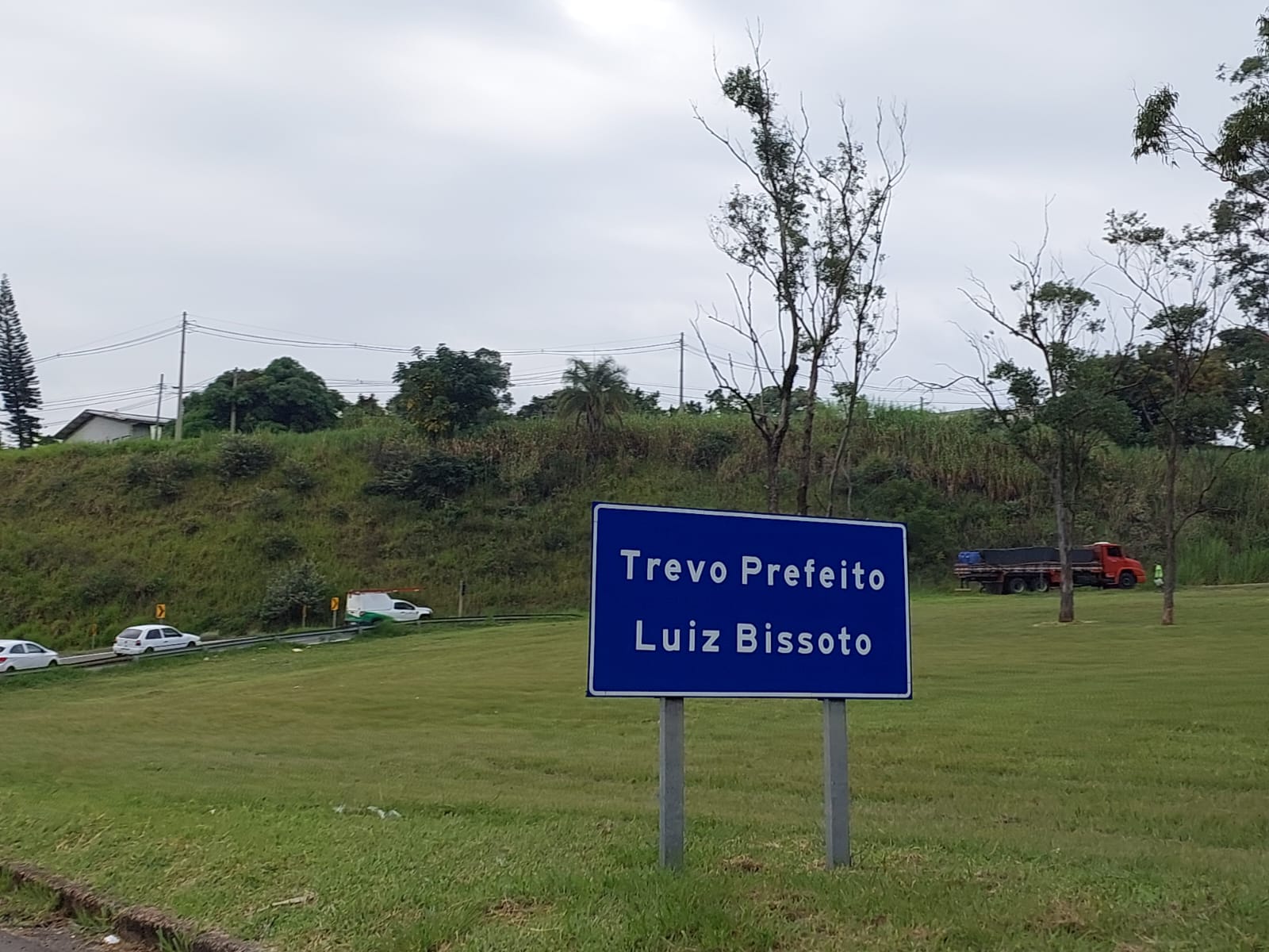 Trevo de acesso a Valinhos pela Anhanguera  congestiona e causa reclamações