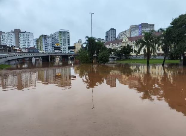 Chuva no Rio Grande do Sul cancela voos e linhas de ônibus saindo de Campinas