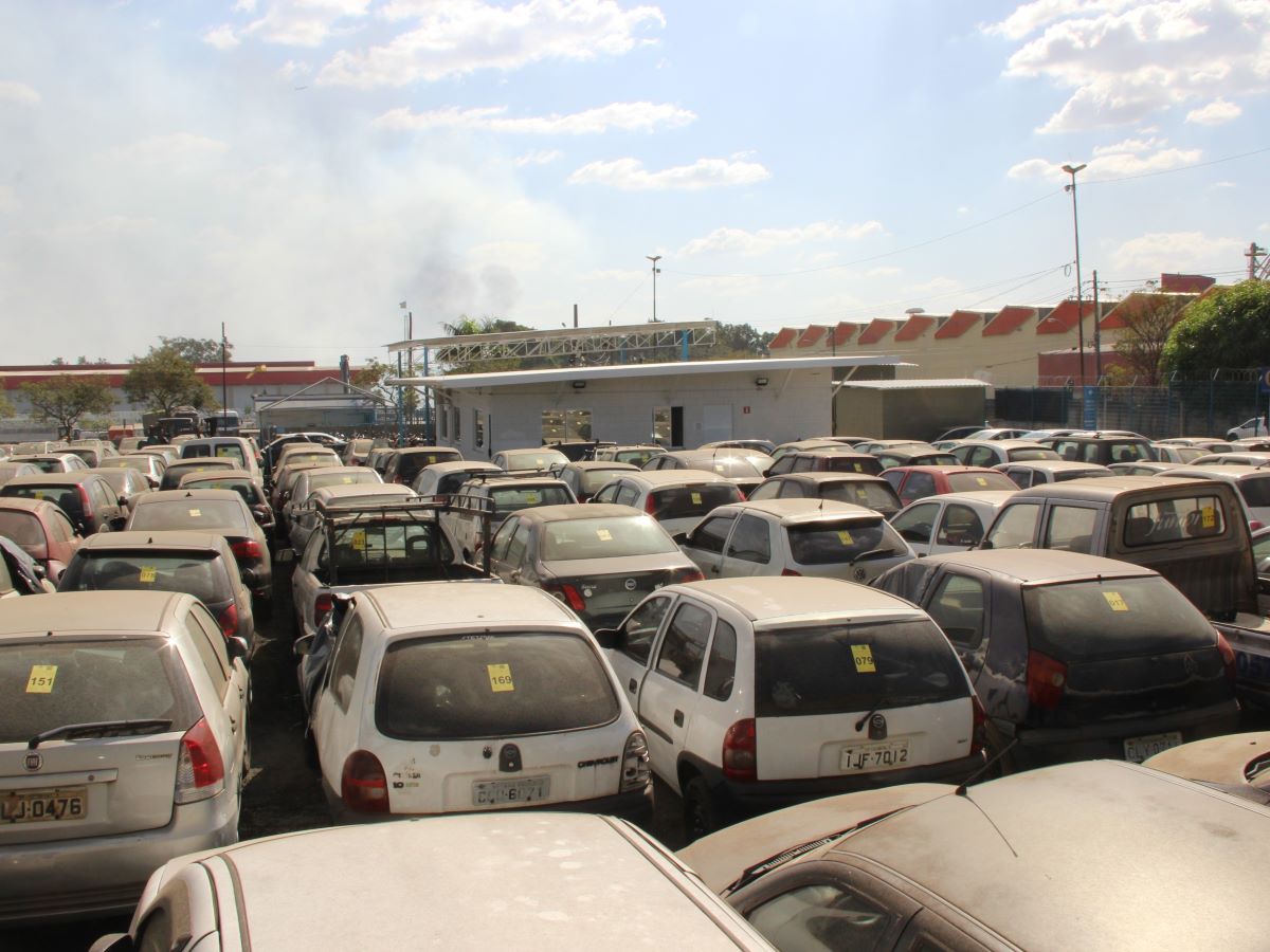 Emdec realiza leilão virtual com 600 veículos; carros e motos são opções