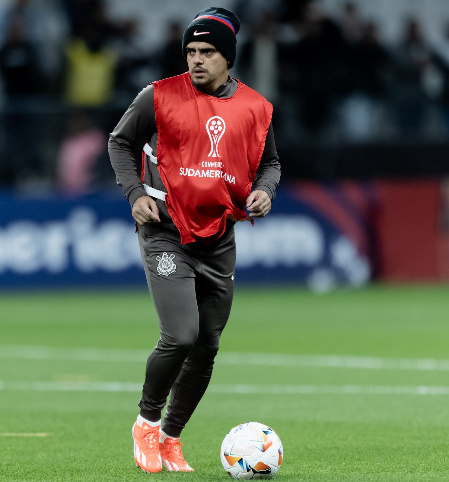 Fágner se lesiona na Sul-Americana e vira preocupação no Corinthians